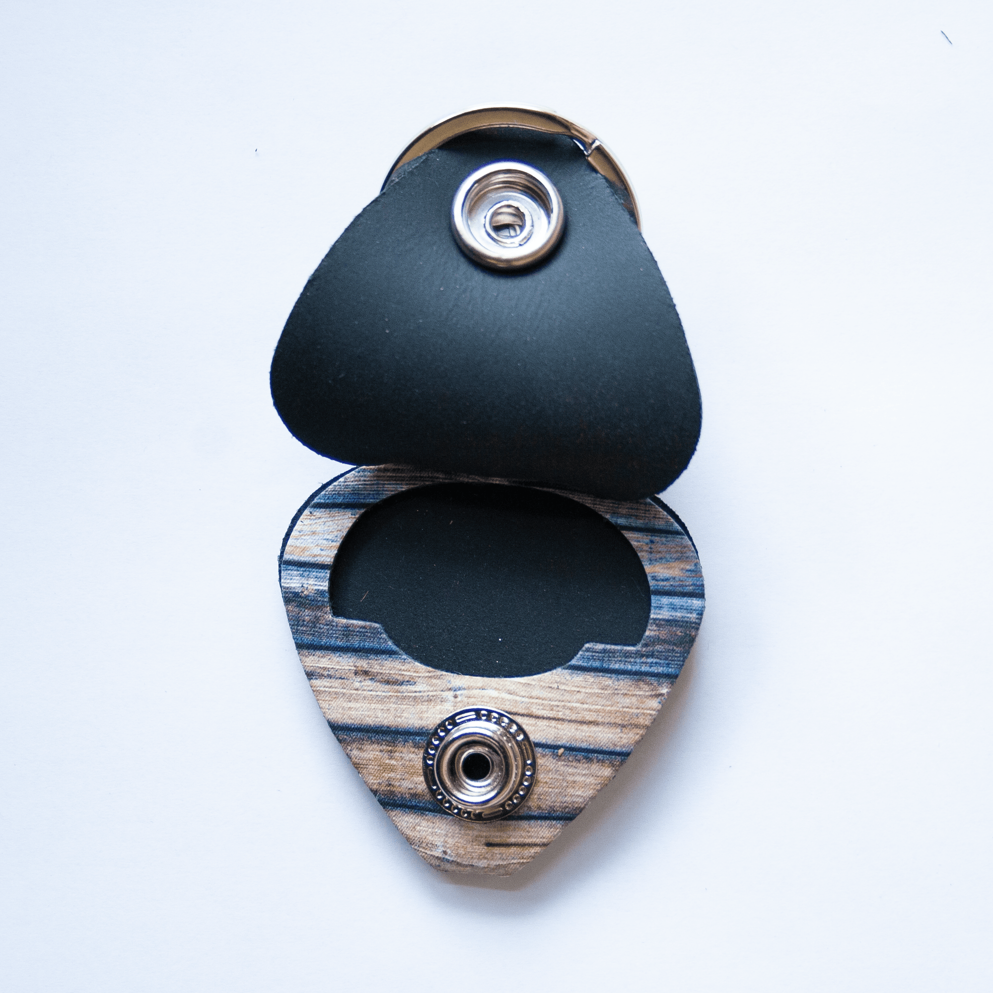 3 Steps to Designing an Amazing Guitar Pick Holder - StrapGraphics