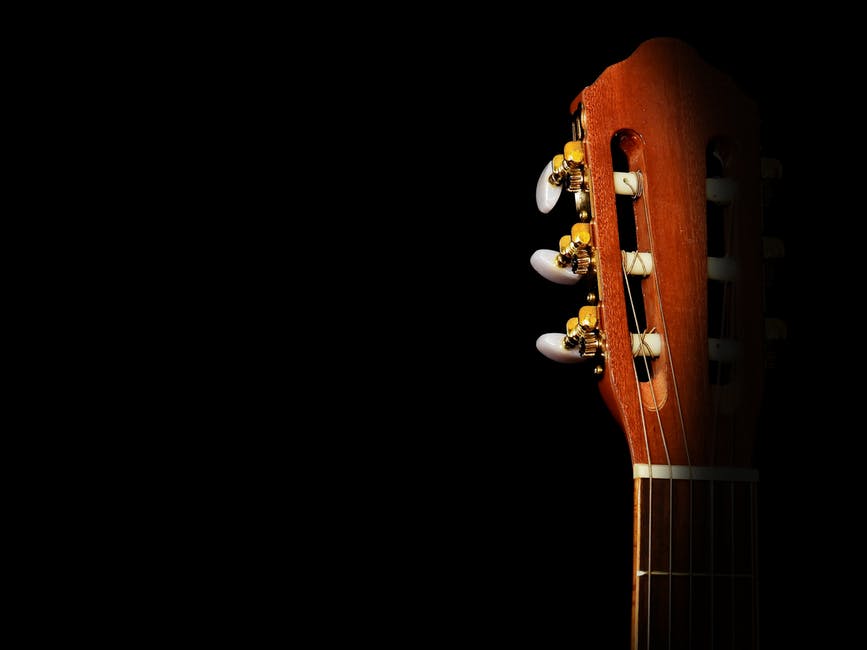 Classical guitar head. 