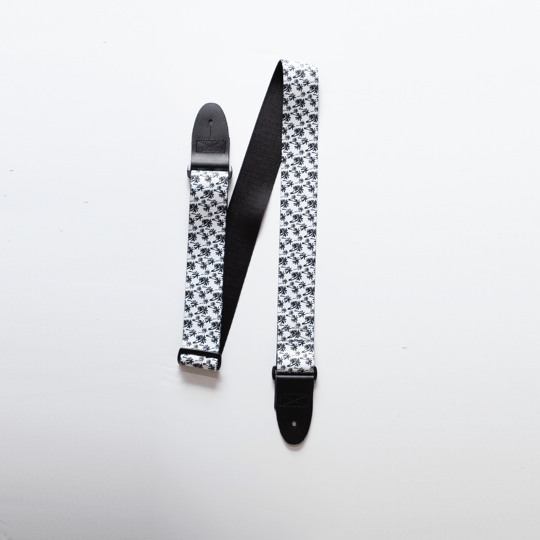 Don’t Leave Any of These Guitar Accessories Behind - StrapGraphics