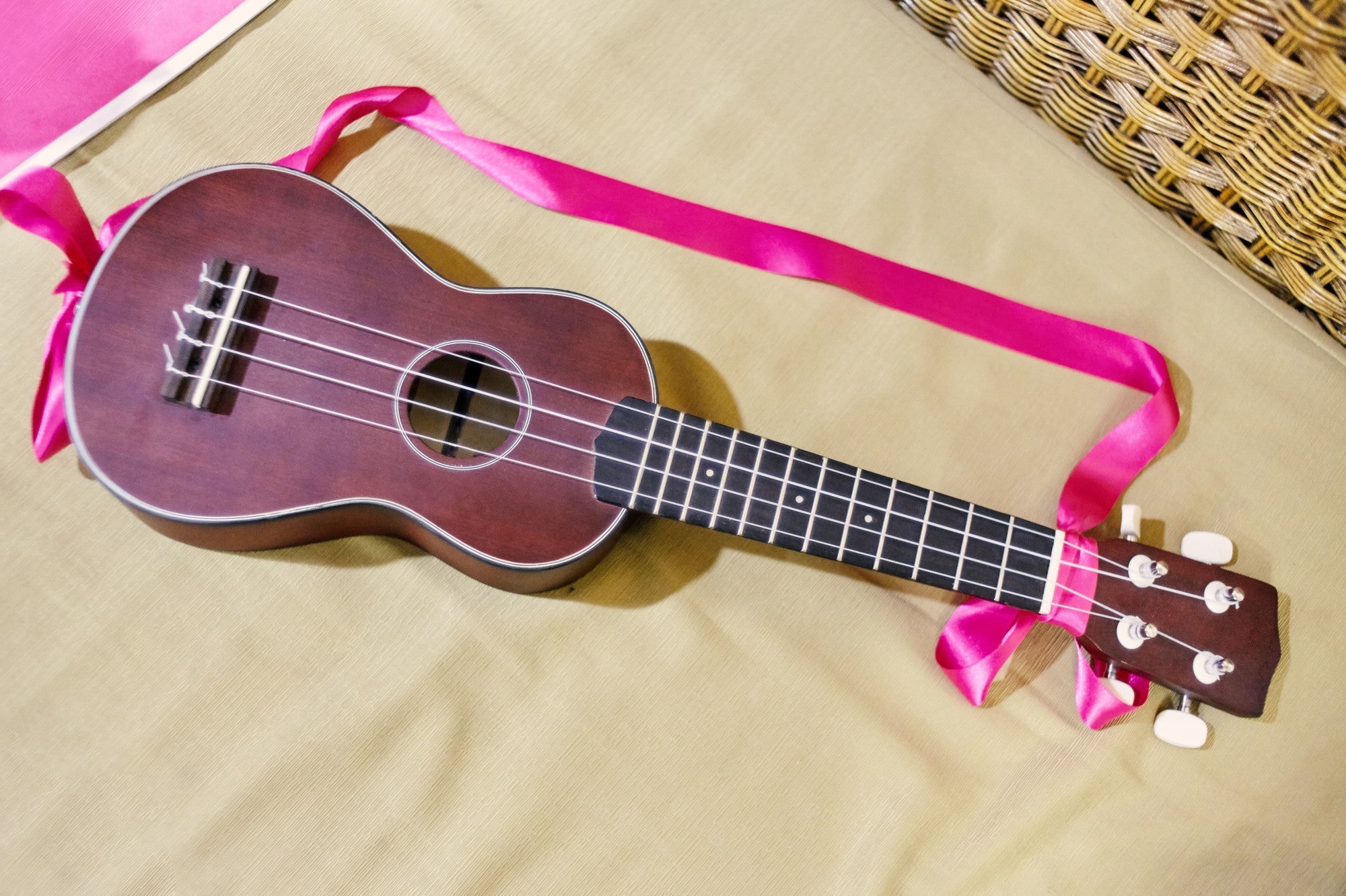 The Ultimate Guide Of Different Ukulele Straps - StrapGraphics