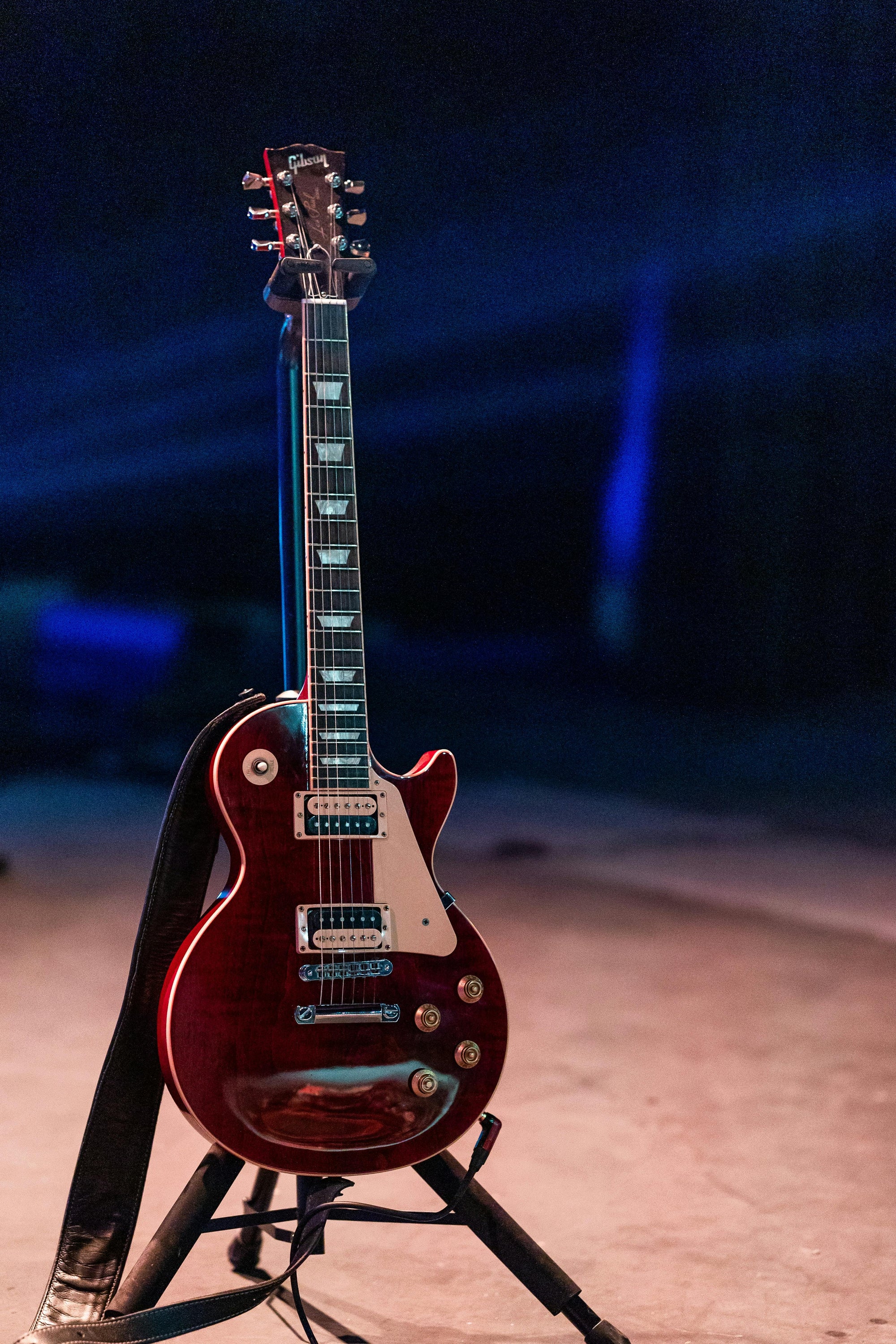 Unlocking the Mystery of Guitar Strap Locks - Guide to Strap Locks - StrapGraphics